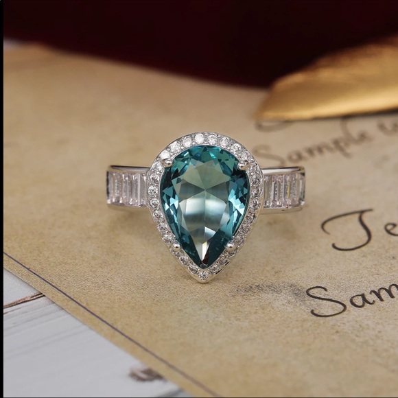 New 925 Silver Beautiful Diamond Ring Women’s - Picture 4 of 5